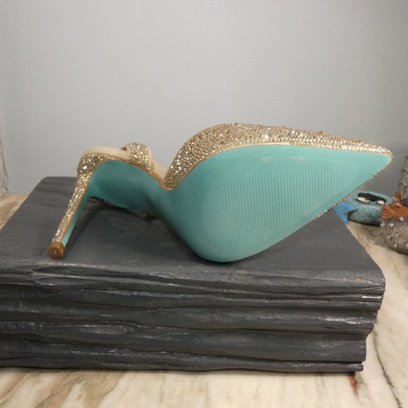 Sexy Betsey Johnson Women's SB-Rocky Pump, Light Gold, 8 - Picture 10 of 10